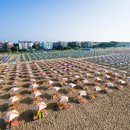 Parco Delle Nazioni * Bibione Pineda